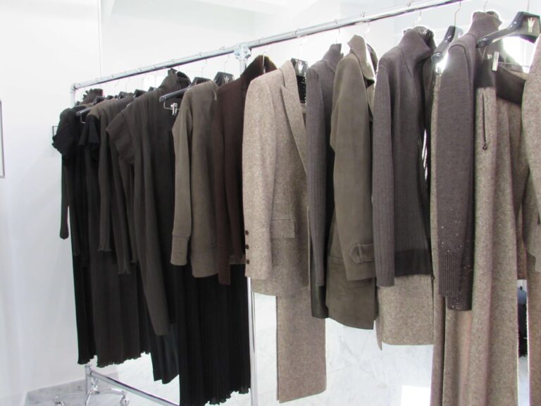 Detroit Free Press Notices a Shift in Product Specialist Stereotypes